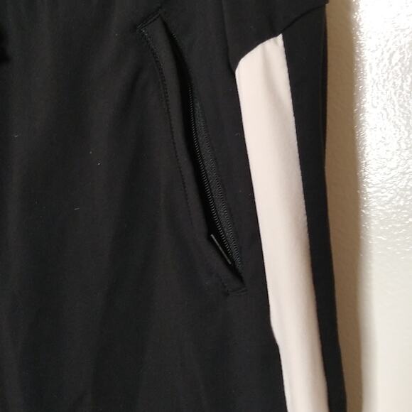 Athleta Women's Metro Track Jogger Pant, Black ,Size  Small #338183 J5 - Picture 7 of 10